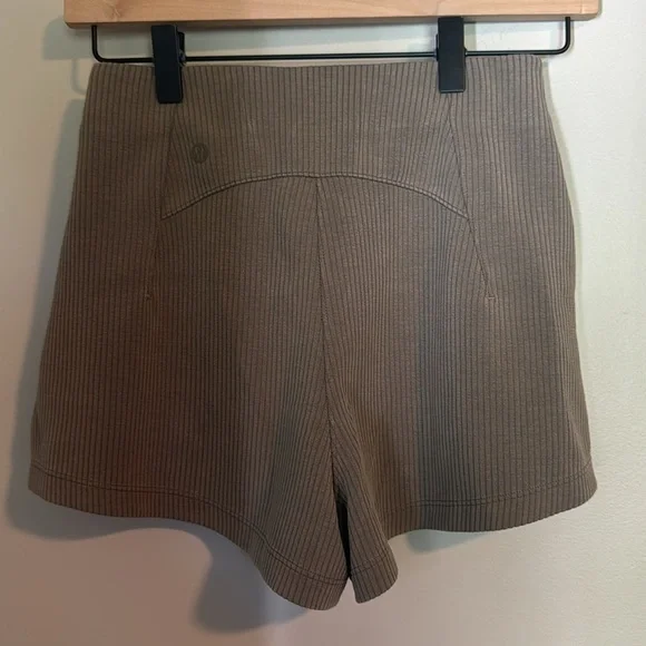 Lululemon Ribbed Softstreme High-Rise 2” Short - Picture 6 of 8